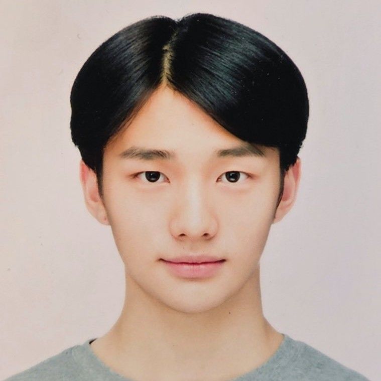 Behind-the-scenes cut of Hyunjin (Stray Kids)