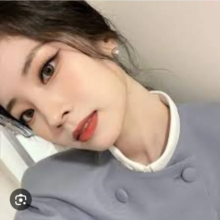 Recent activity shot of Dahyun (TWICE)