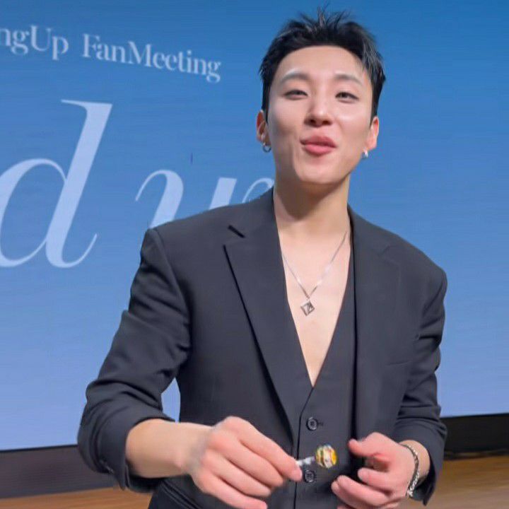 Behind-the-scenes cut of Jongup (B.A.P)