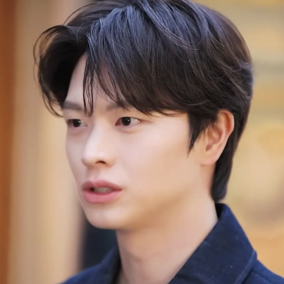 Behind-the-scenes cut of Yook Sungjae (BTOB)