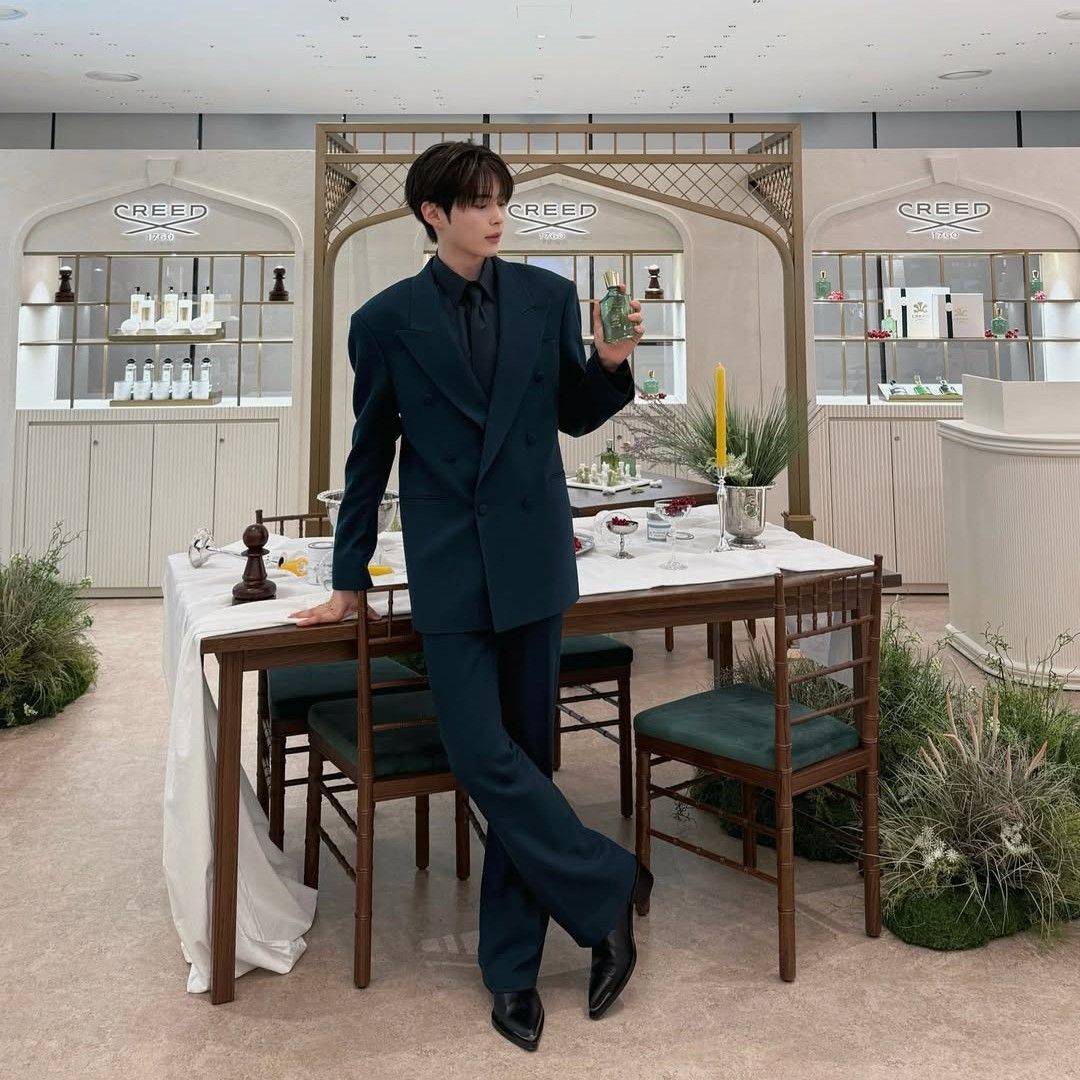 Latest photo of Sung Hanbin (ZEROBASEONE)