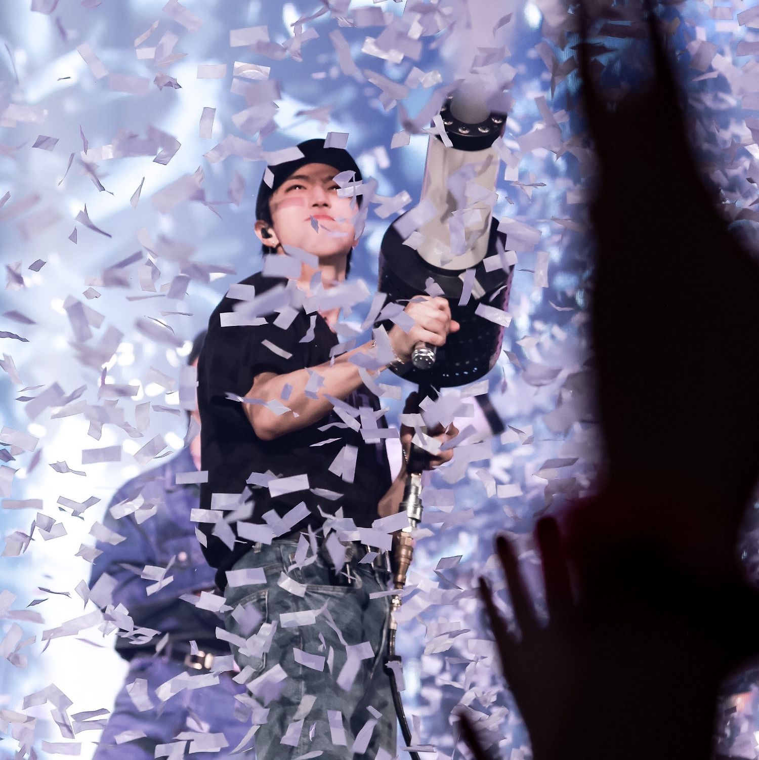 Behind-the-scenes cut of HAN (Stray Kids)