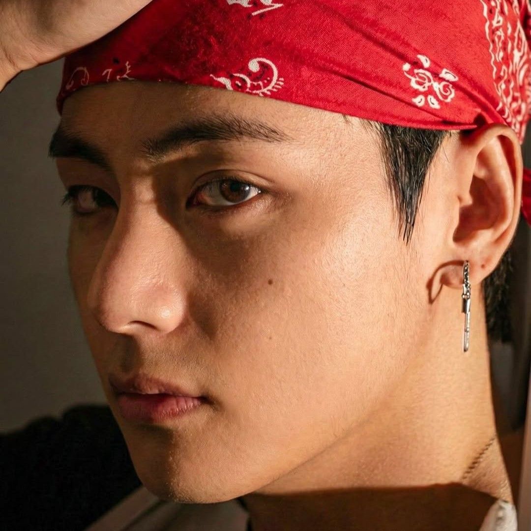 V (防彈少年團)的最新活動照片