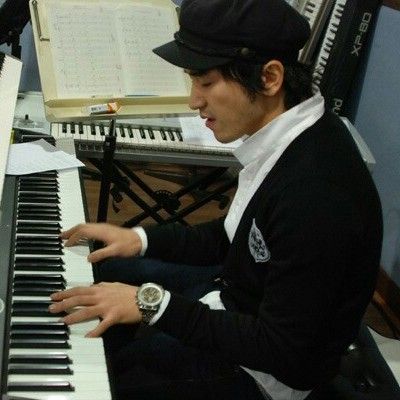 Latest photo of Lee Minwoo (SHINHWA)