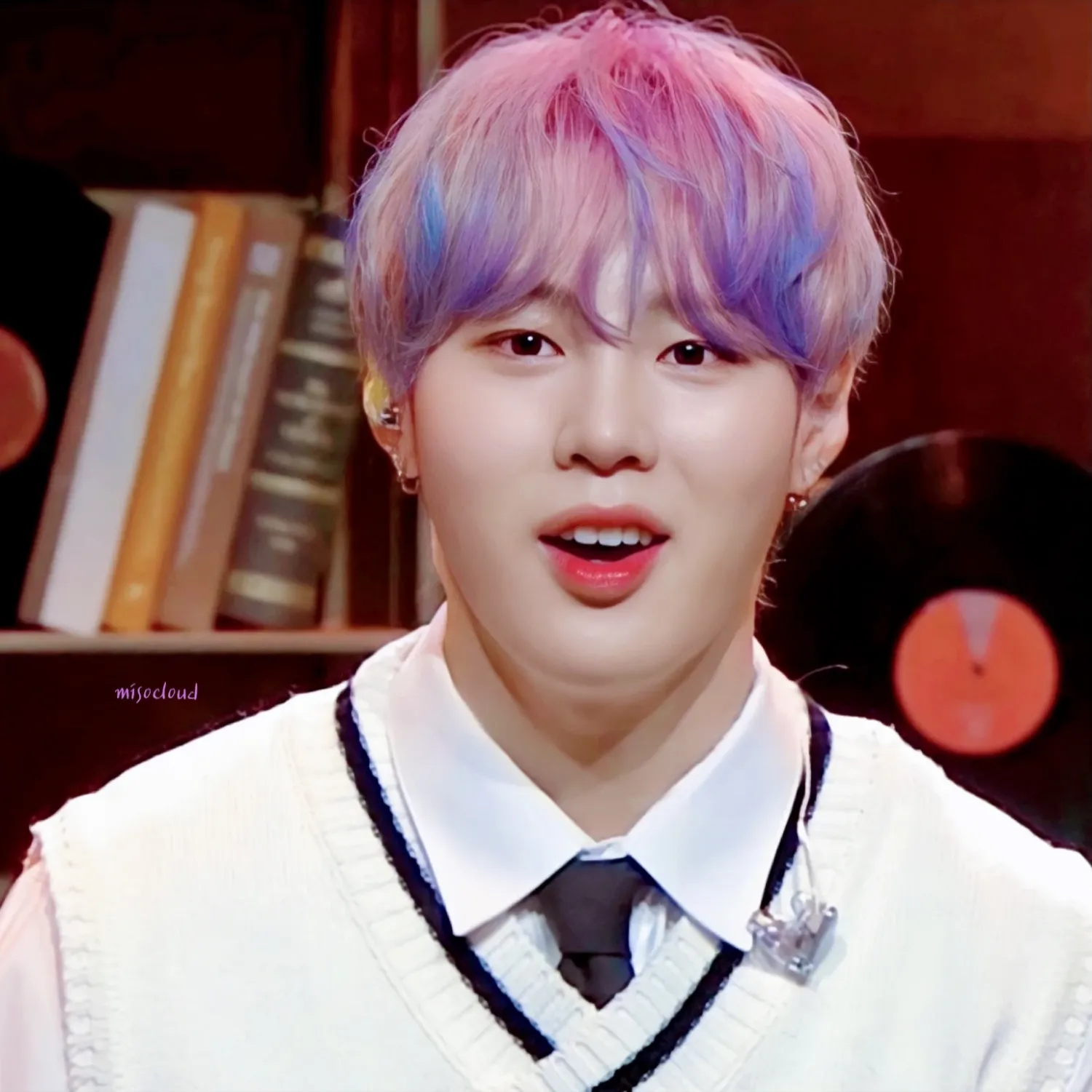 Behind-the-scenes cut of Ha Sungwoon