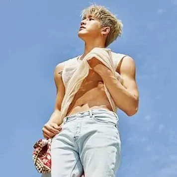 Behind-the-scenes cut of Jinjin (ASTRO)