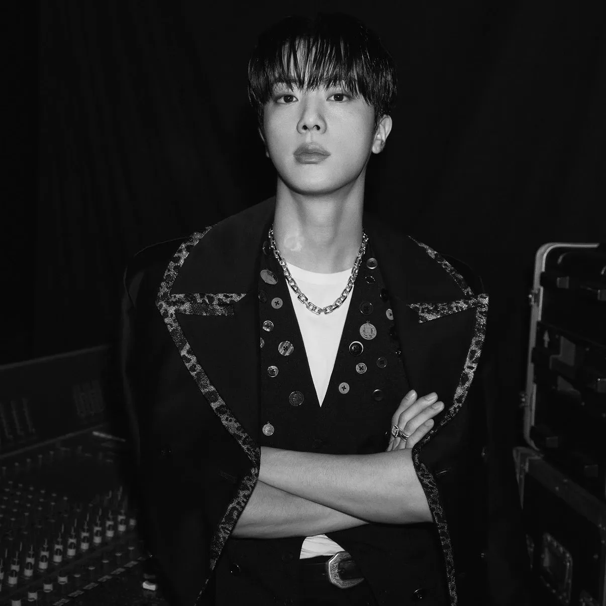 진 (방탄소년단)의 비하인드 컷