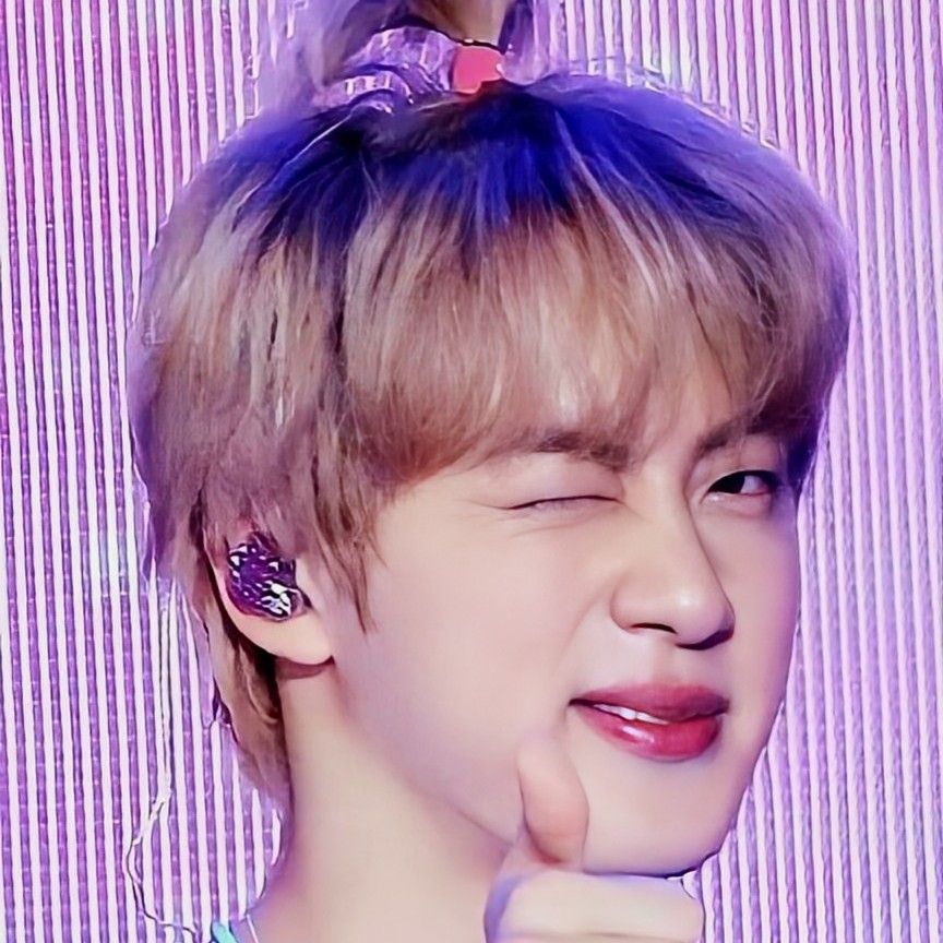 진 (방탄소년단)의 최신 사진