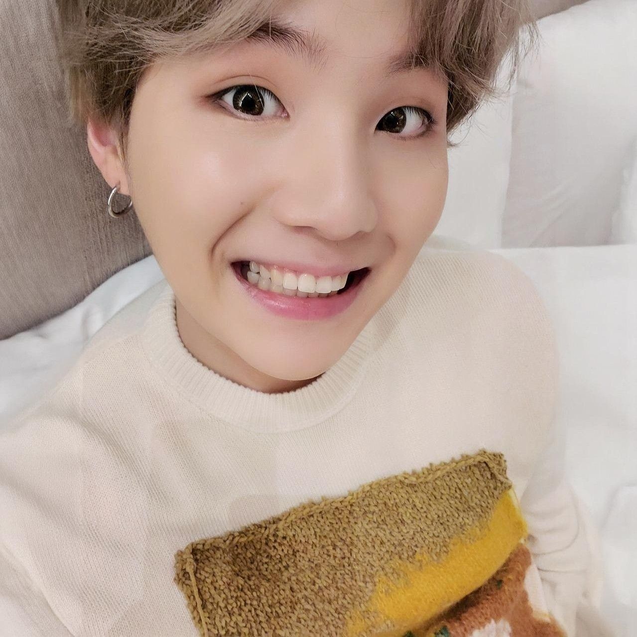 Foto aktivitas terbaru SUGA (BTS)
