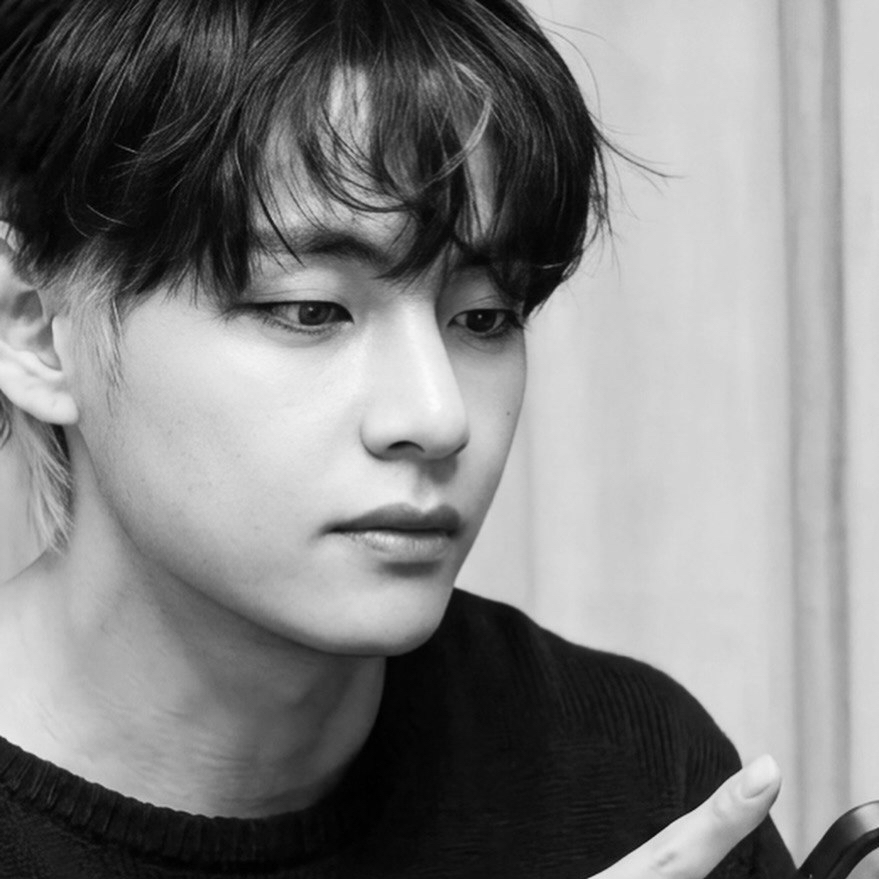 Momen yang diabadikan oleh penggemar V (BTS)