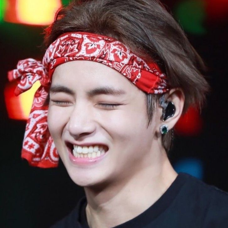 Momen yang diabadikan oleh penggemar V (BTS)