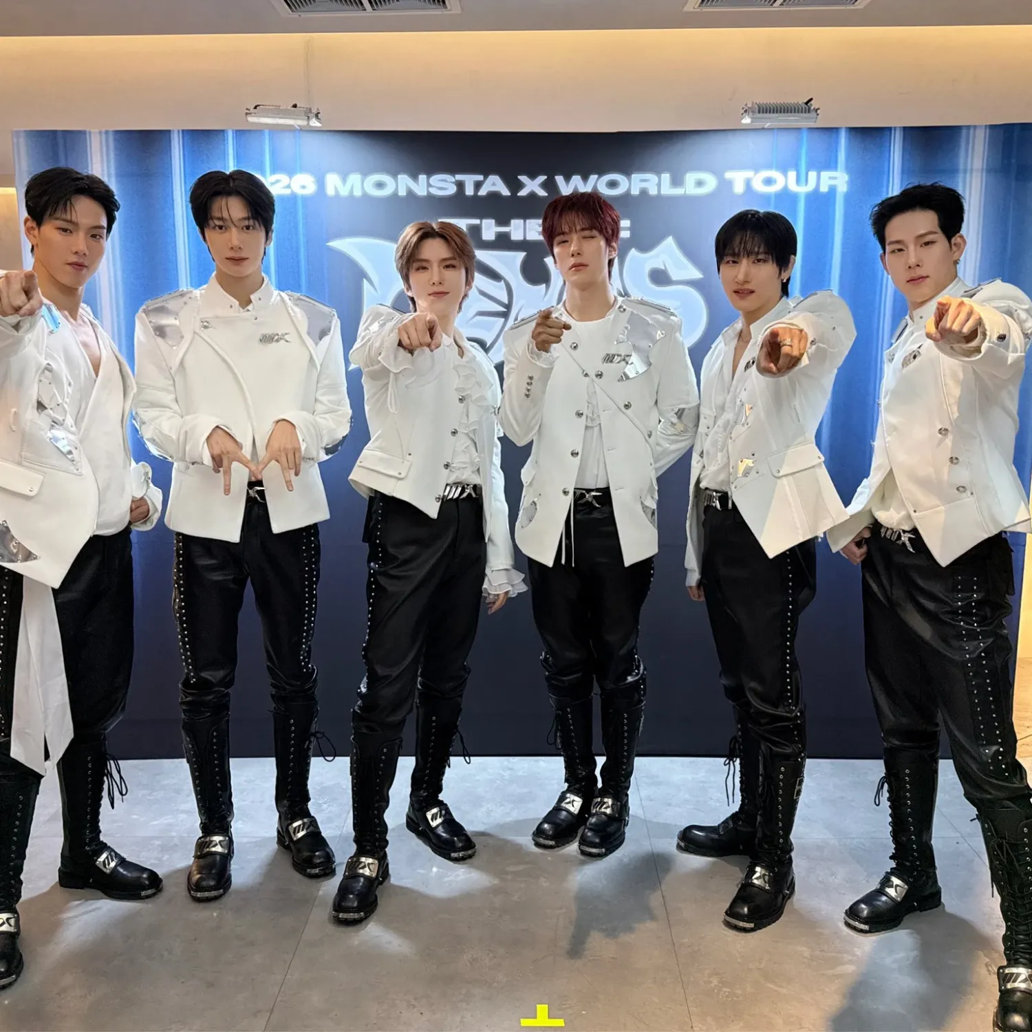 Foto aktivitas terbaru MONSTA X