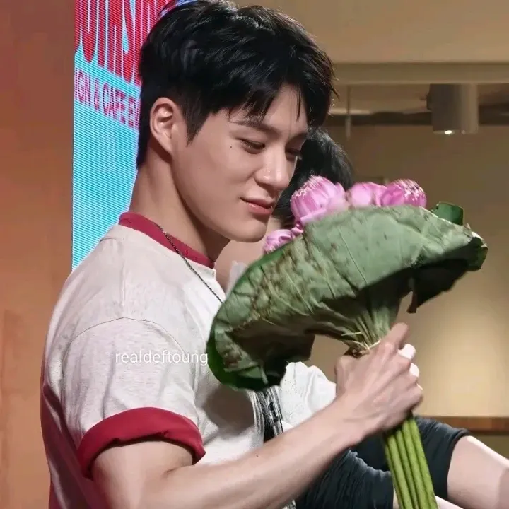 Behind-the-scenes cut of Jeno (NCT DREAM)