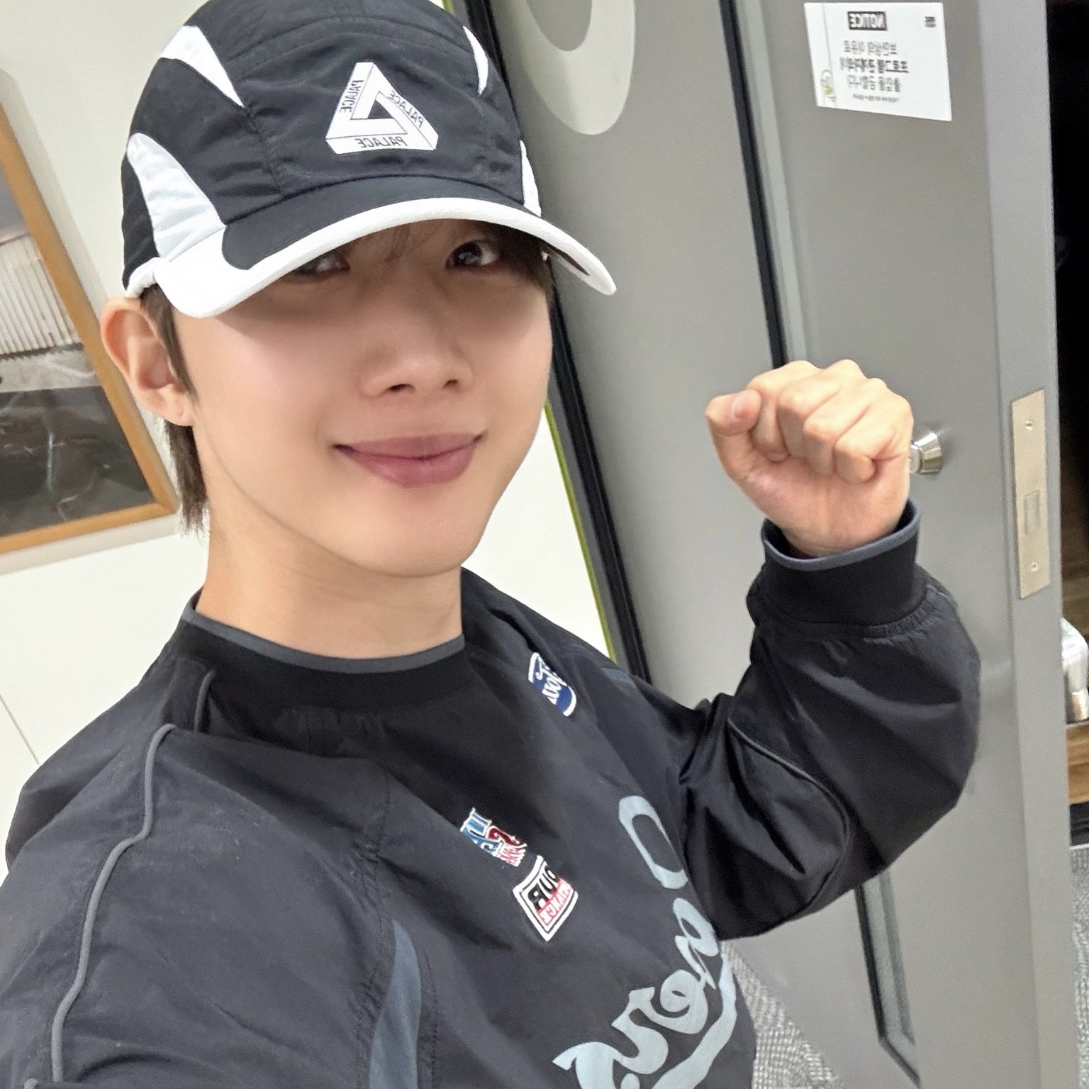 Behind-the-scenes cut of Hui (PENTAGON)