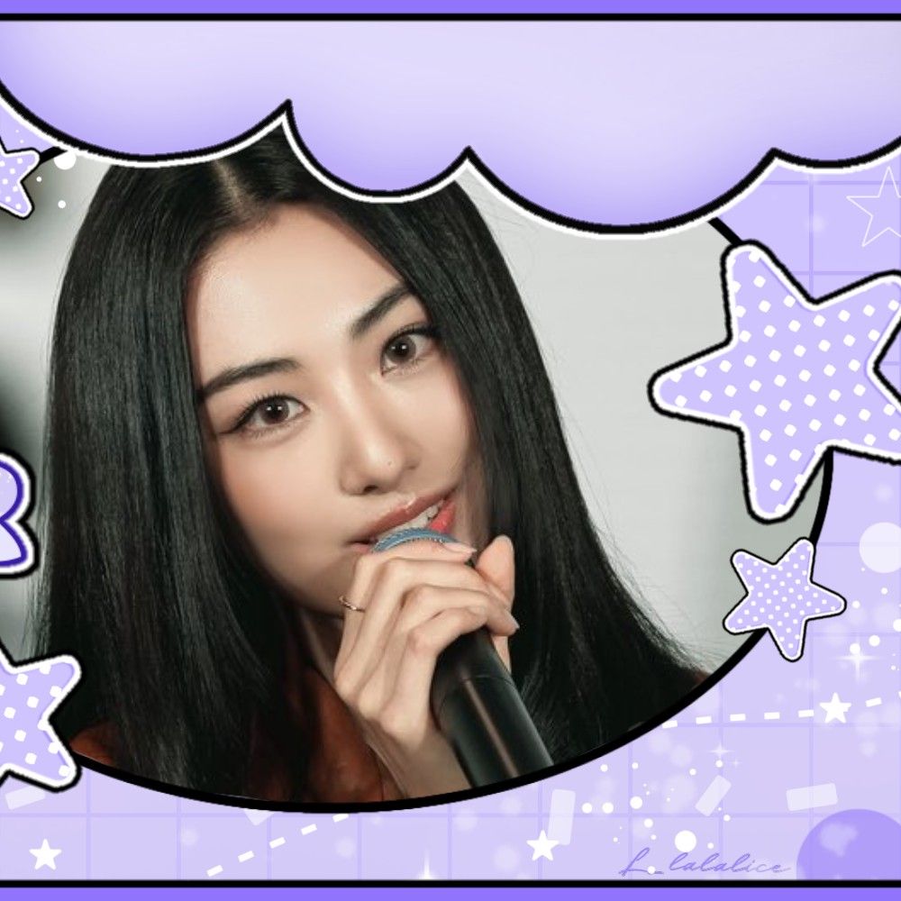 A moment captured by Gawon (MEOVV)'s fan