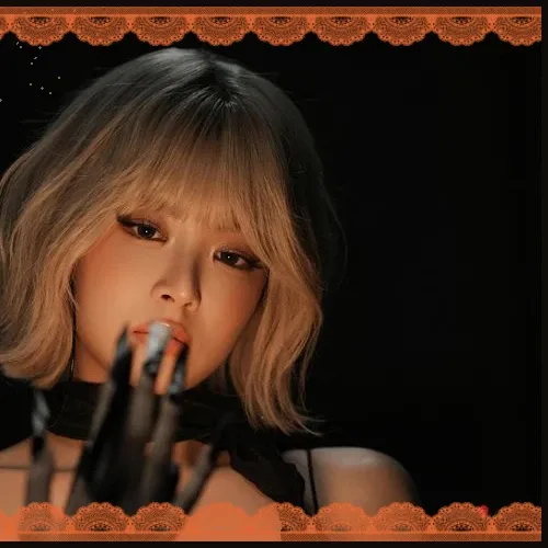 Latest photo of LE SSERAFIM