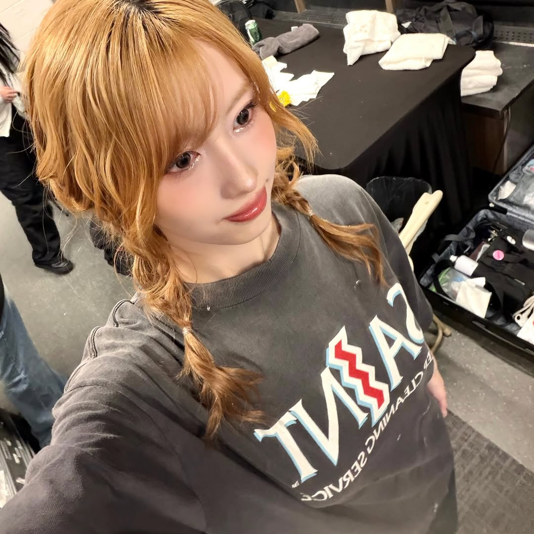 모모 (TWICE)의 최신 사진