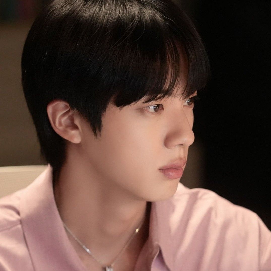 Potret di balik layar Jin (BTS)
