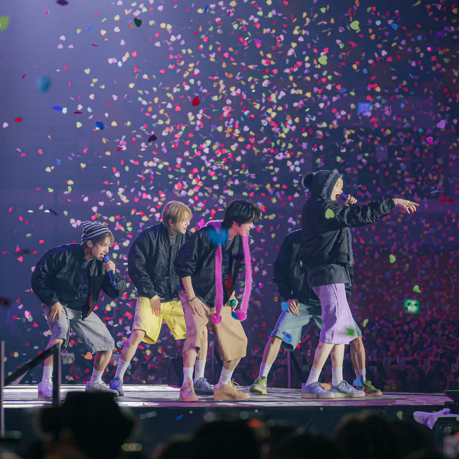 Foto aktivitas terbaru TOMORROW X TOGETHER