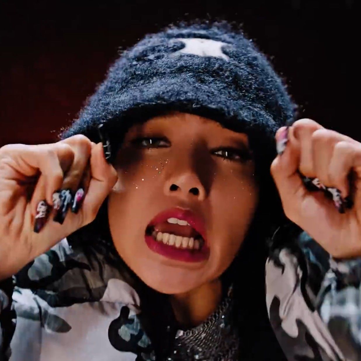 Lisa (BLACKPINK)的幕后花絮