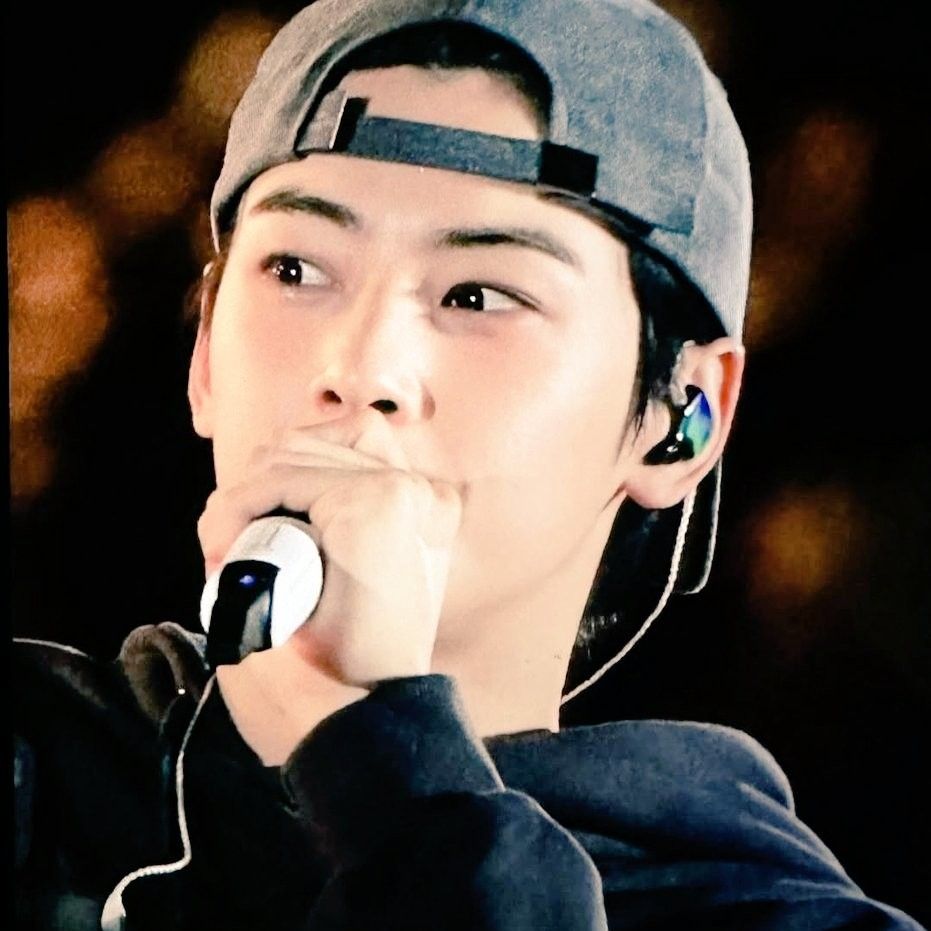 Behind-the-scenes cut of Eunwoo (ASTRO)