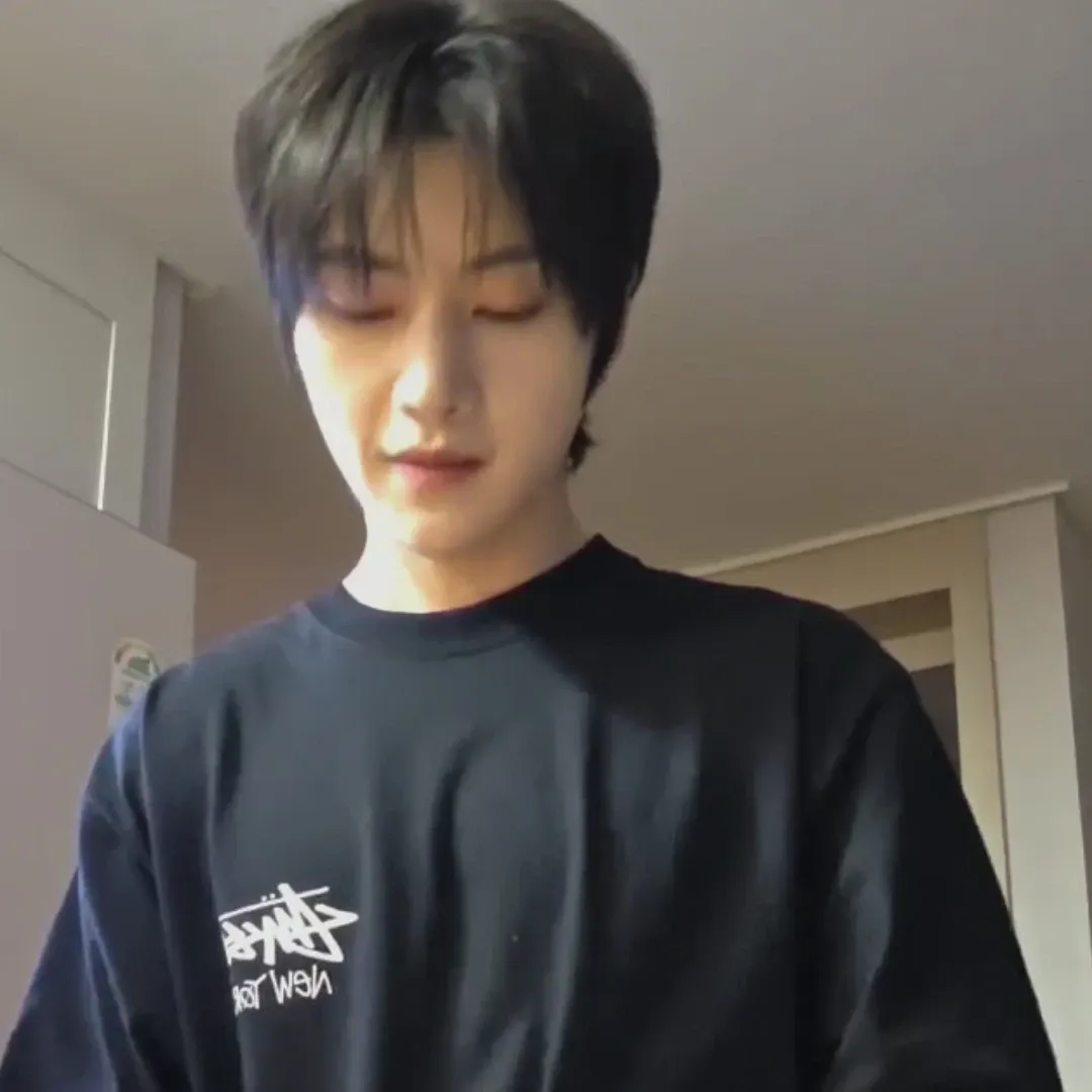 A moment captured by Seok Matthew (ZEROBASEONE)'s fan