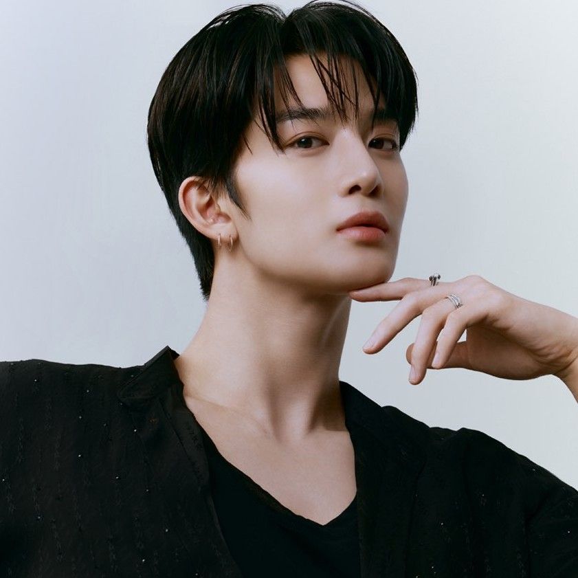 Latest photo of Bae Jinyoung