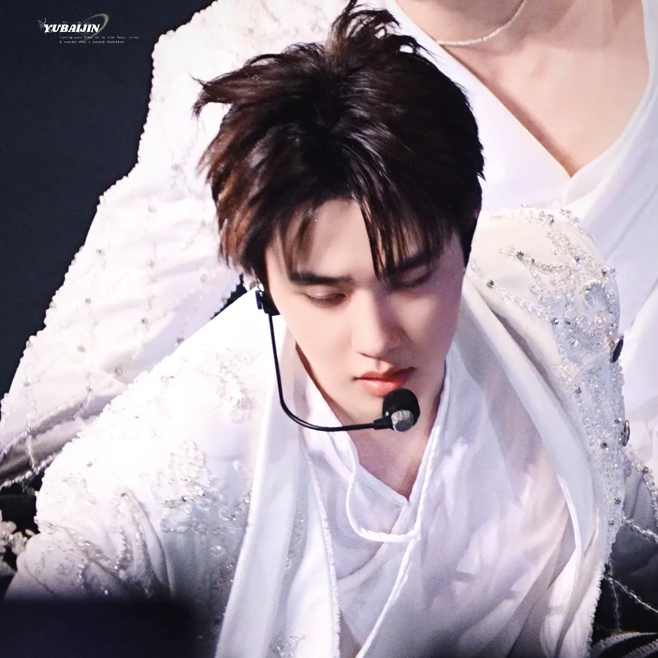 디오 (EXO)의 최신 사진