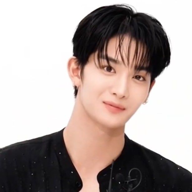 A moment captured by Bae Jinyoung's fan