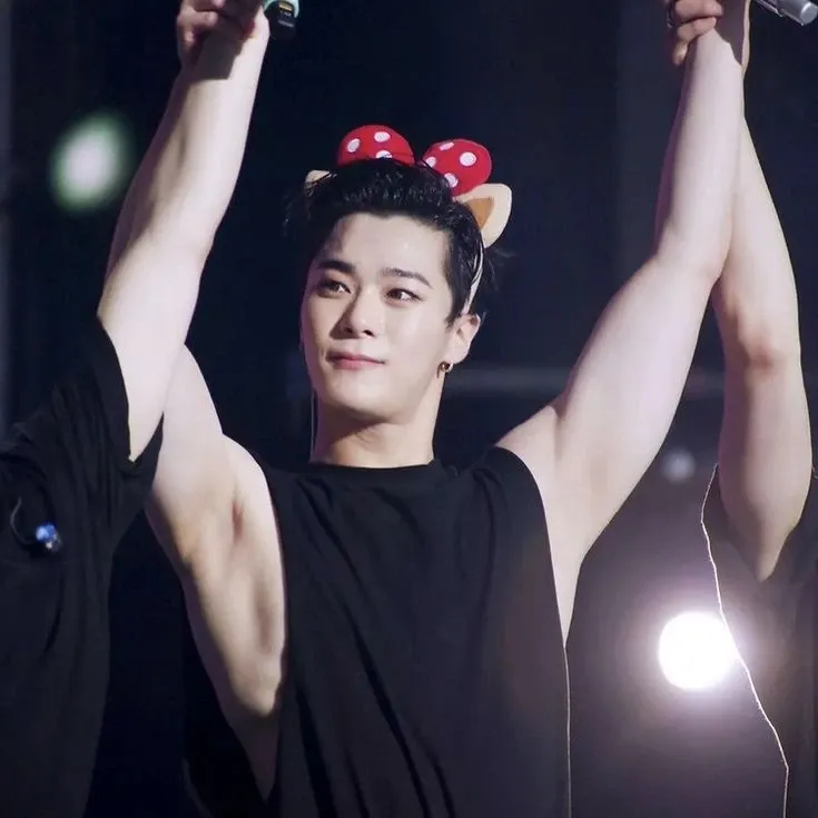 Latest photo of Moonbin (ASTRO)