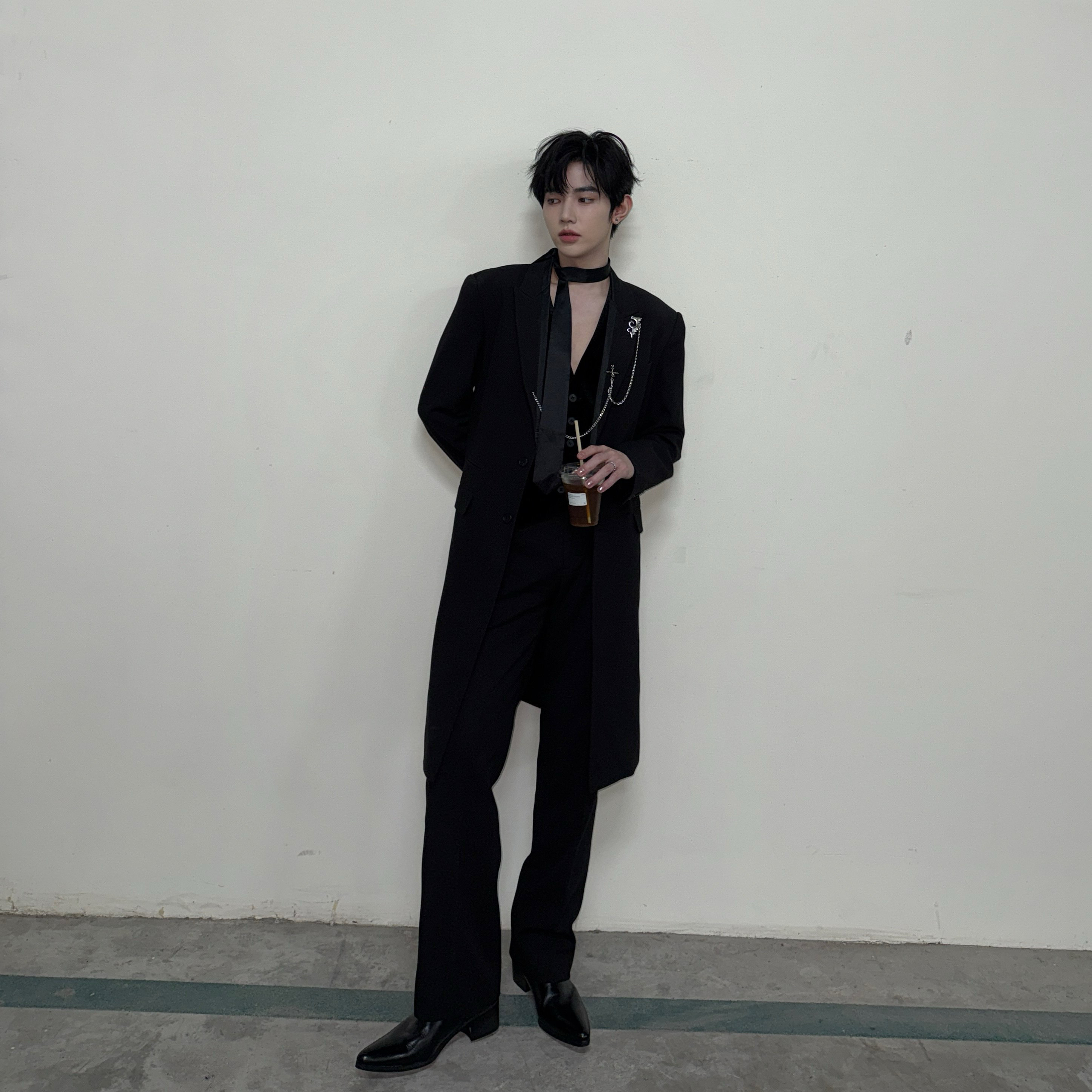 Behind-the-scenes cut of Zhang Hao (ZEROBASEONE)