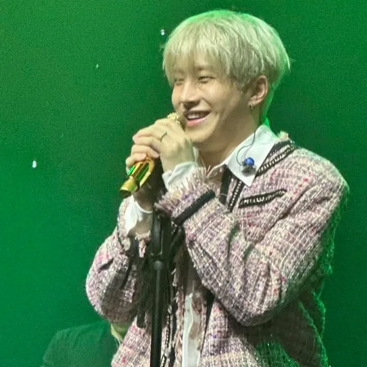 Latest photo of Jinjin (ASTRO)
