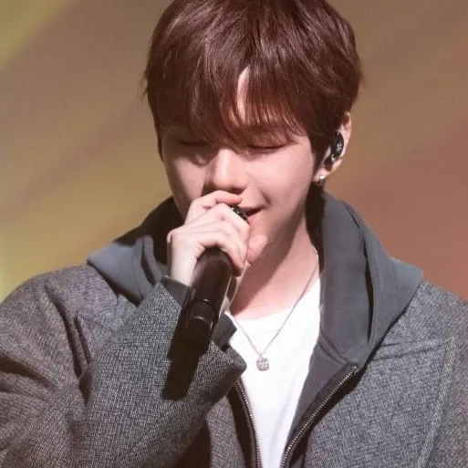 강다니엘의 최신 사진