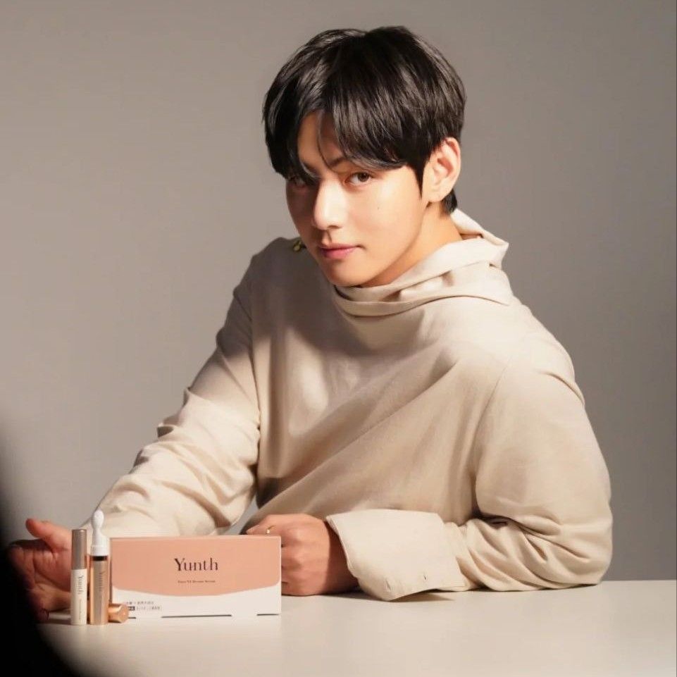 Behind-the-scenes cut of V (BTS)