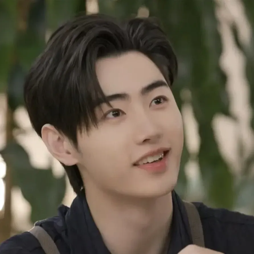 A moment captured by Sunghoon (ENHYPEN)'s fan