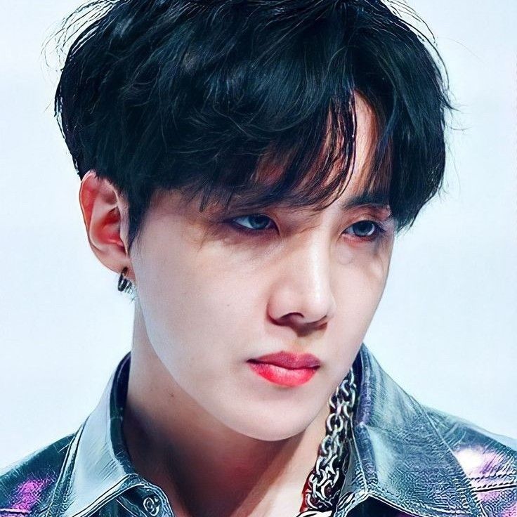 Momen yang diabadikan oleh penggemar j-hope (BTS)