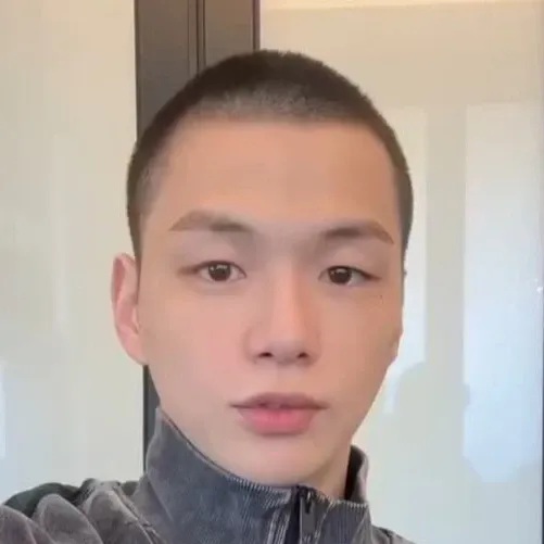 강다니엘의 비하인드 컷