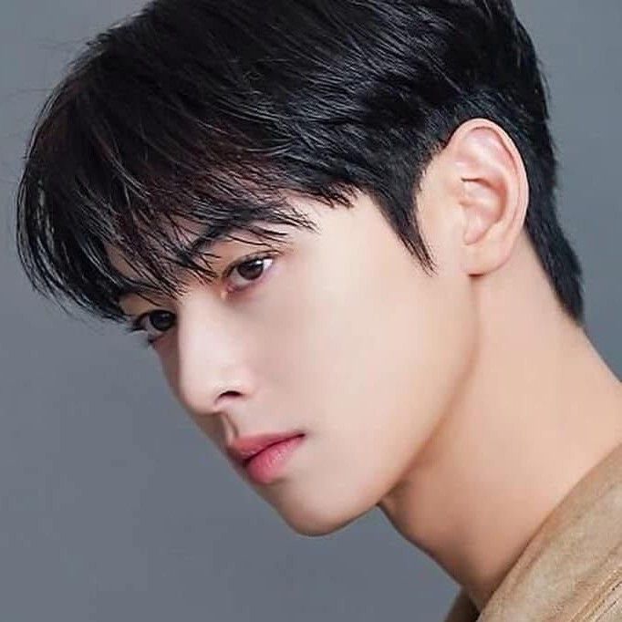 Latest photo of Eunwoo (ASTRO)