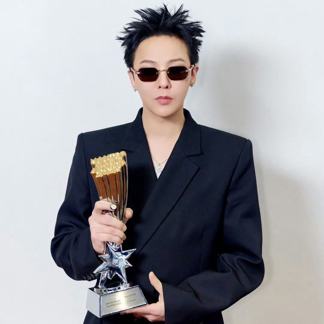 Recent activity shot of G-DRAGON (BIGBANG)