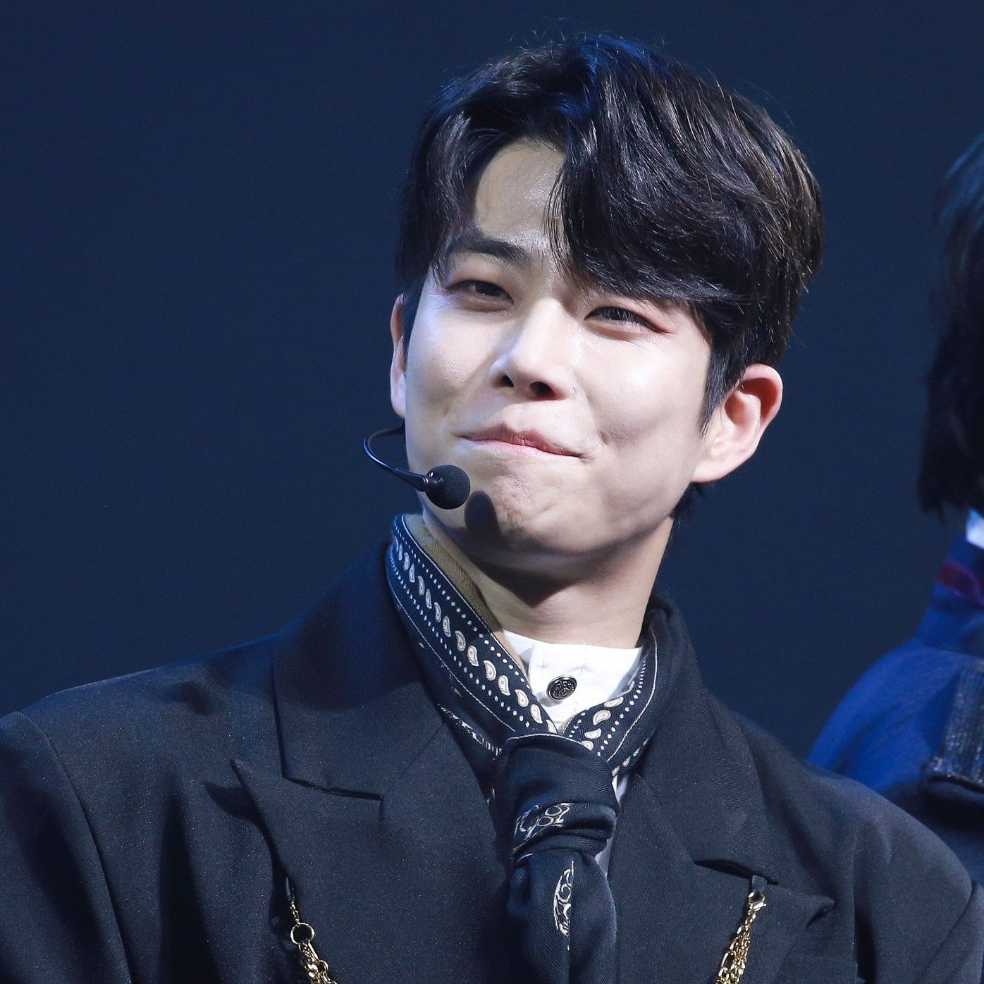 A moment captured by MJ (ASTRO)'s fan