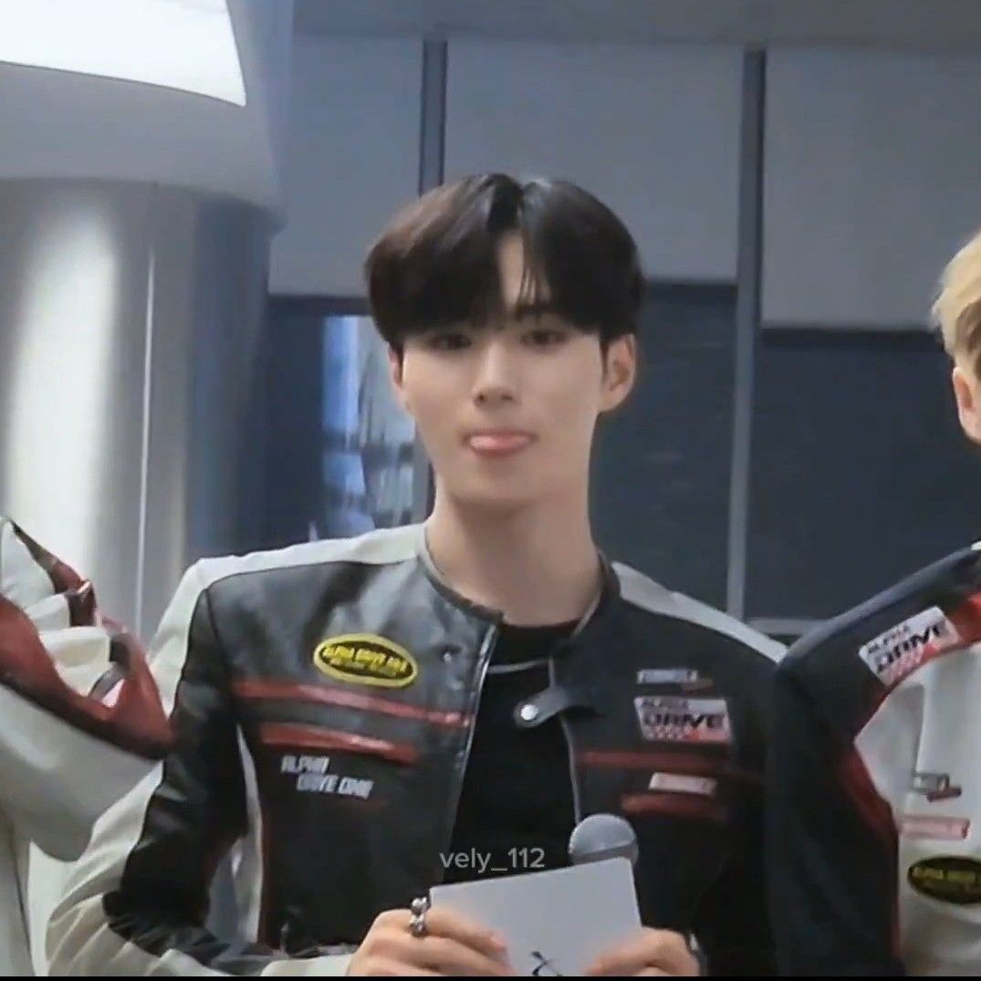 A moment captured by Kim Junseo (ALPHA DRIVE ONE)'s fan