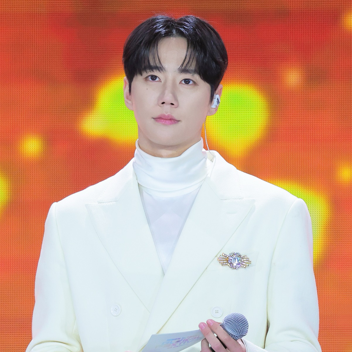 Recent activity shot of Lee Junyoung