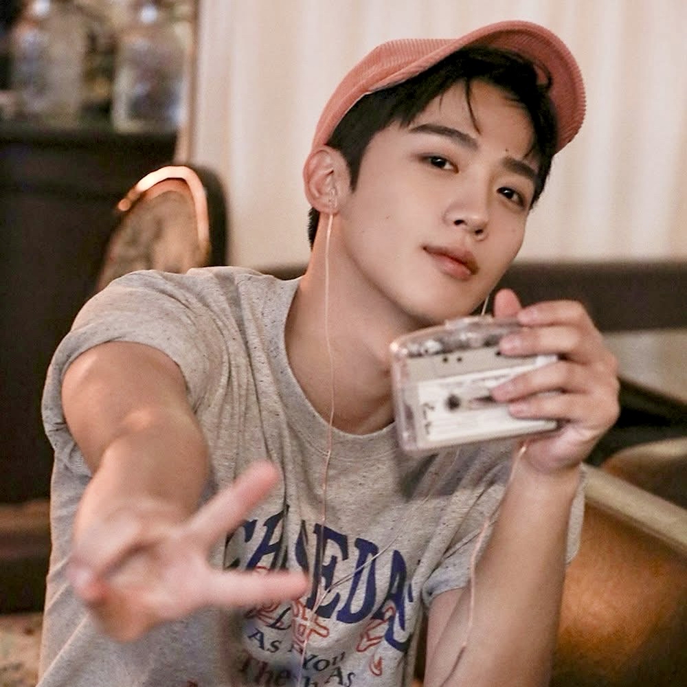 Behind-the-scenes cut of Kim Yohan (WEi)