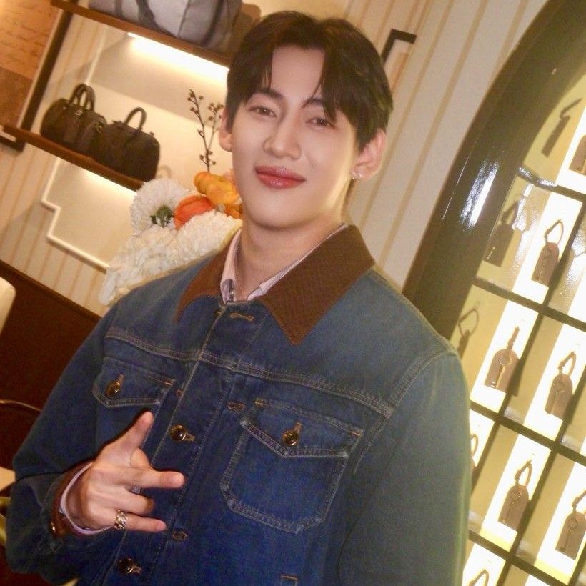 Latest photo of Bambam (GOT7)