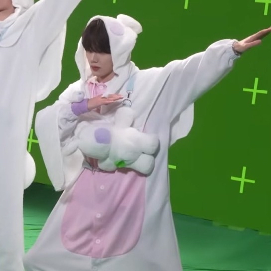 Recent activity shot of Han Yujin