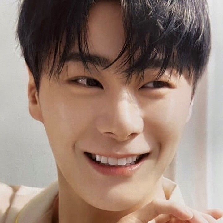 Latest photo of Moonbin (ASTRO)