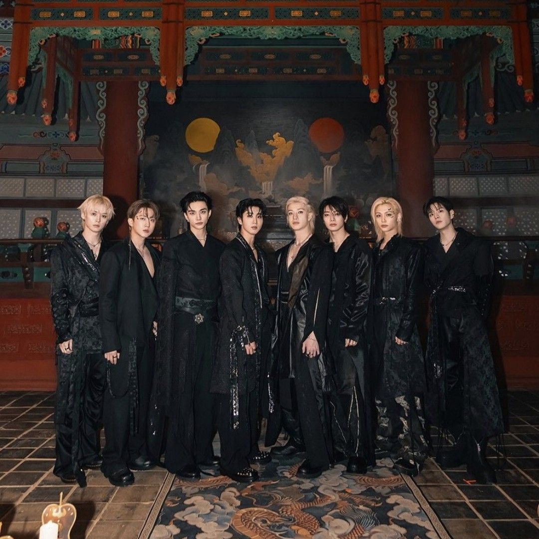 Behind-the-scenes cut of Stray Kids