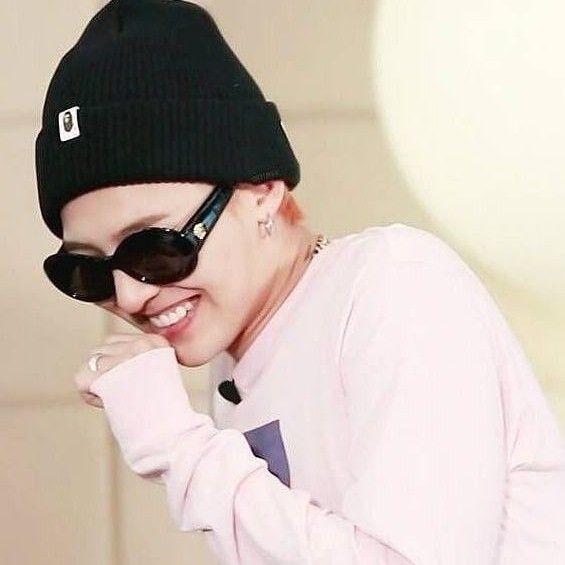 Recent activity shot of G-DRAGON (BIGBANG)