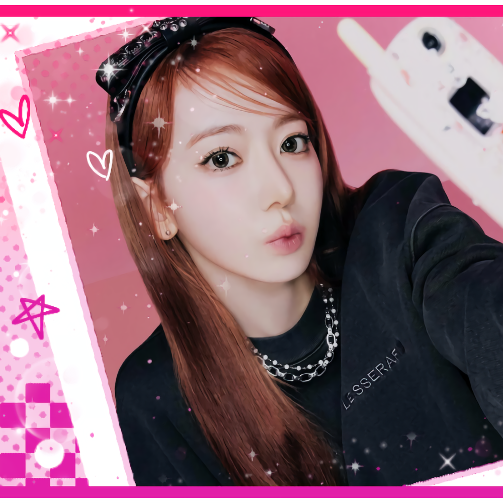 Recent activity shot of Sakura (LE SSERAFIM)