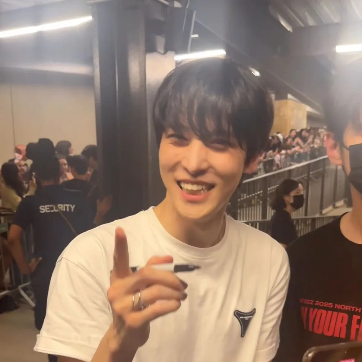 Behind-the-scenes cut of Yunho (ATEEZ)